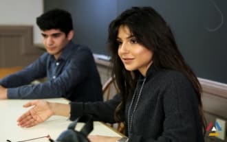 Сирушо в Гарварде представила армянскую культуру. Сирушо в Гарварде представила армянскую культуру.