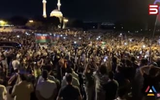 In Azerbaijan from 10,000 demonstrators only 150 people expressed a desire to go to war In Azerbaijan from 10,000 demonstrators only 150 people expressed a desire to go to war