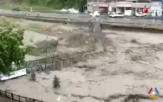 В Турции началось мощное наводнение